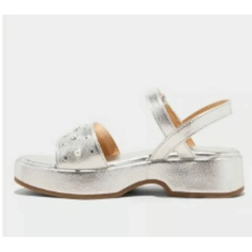 Girls Platform Sandals by Art‎ Class Liana Silver Size 4 New With Tags